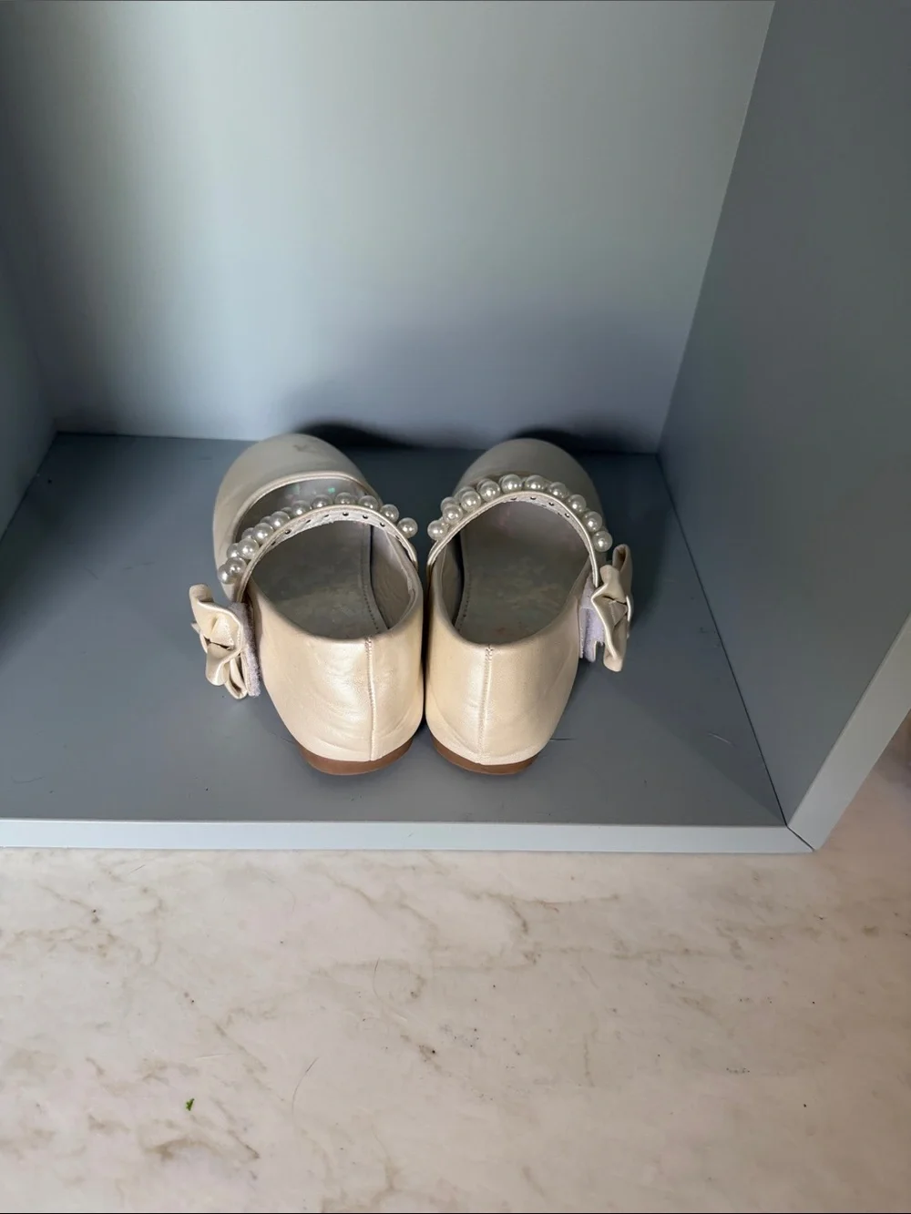 Girls Pearl-Strap Cream Dress Shoes